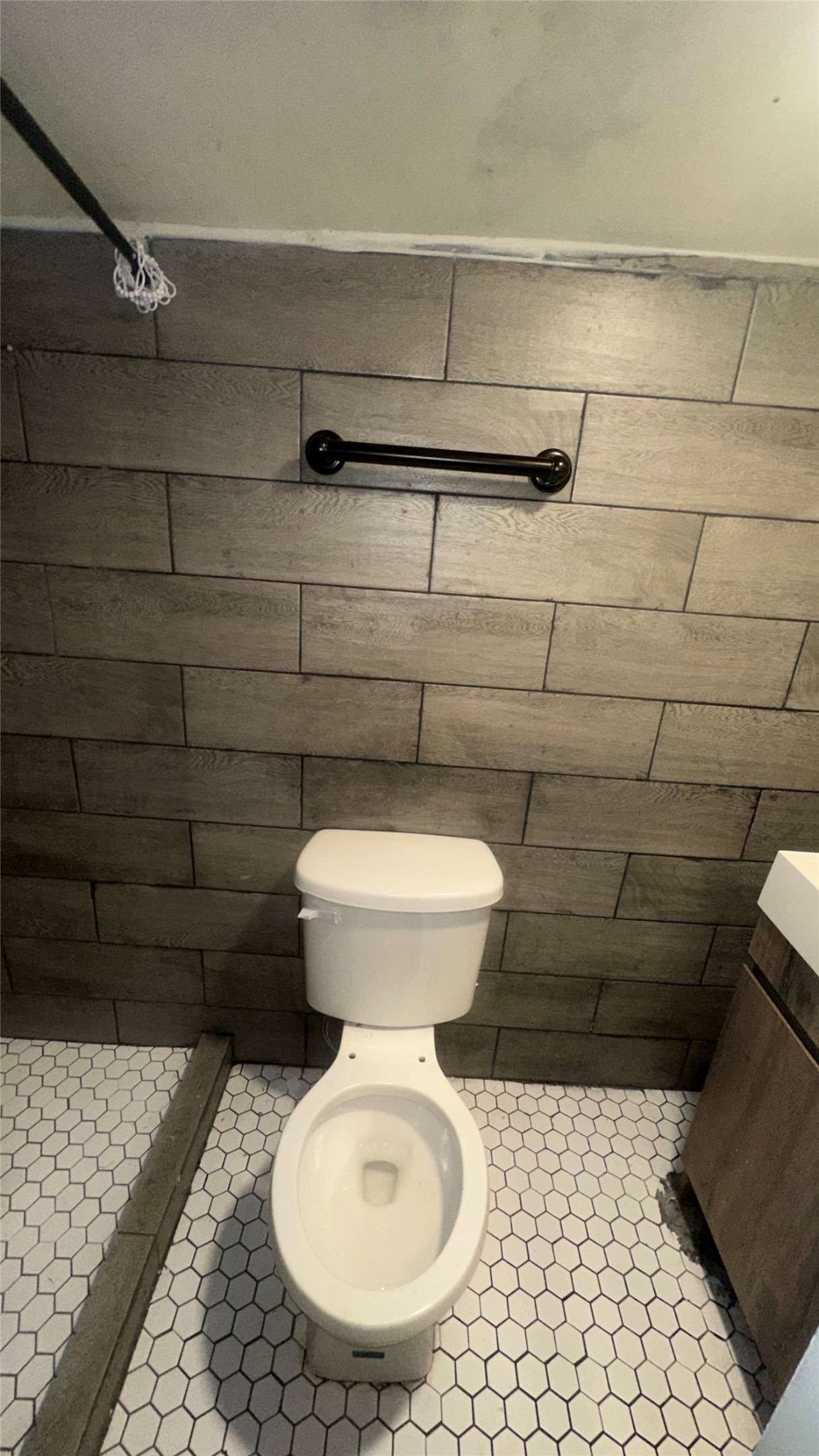 414 Frydek Road Sealy, TX 77474 - Photo 7 of 22 a bathroom with a toilet and a sink