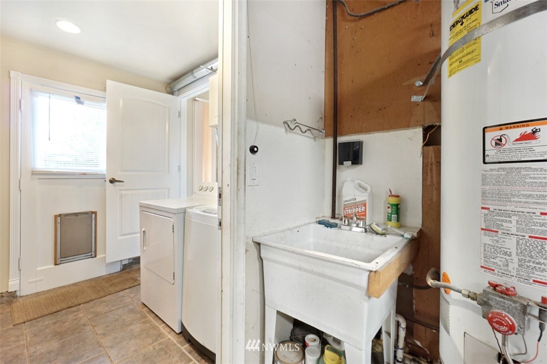 10811 Southeast 180th Place Renton, WA 98055 - Photo 17 of 25 Gallery Image 17