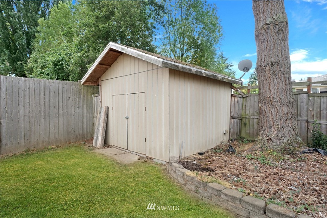 10811 Southeast 180th Place Renton, WA 98055 - Photo 21 of 25 Gallery Image 21