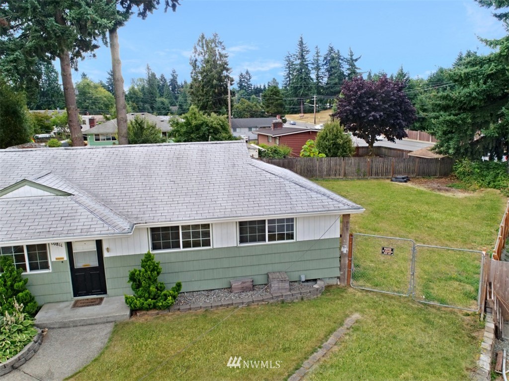 10811 Southeast 180th Place Renton, WA 98055 - Photo 24 of 25 Gallery Image 24