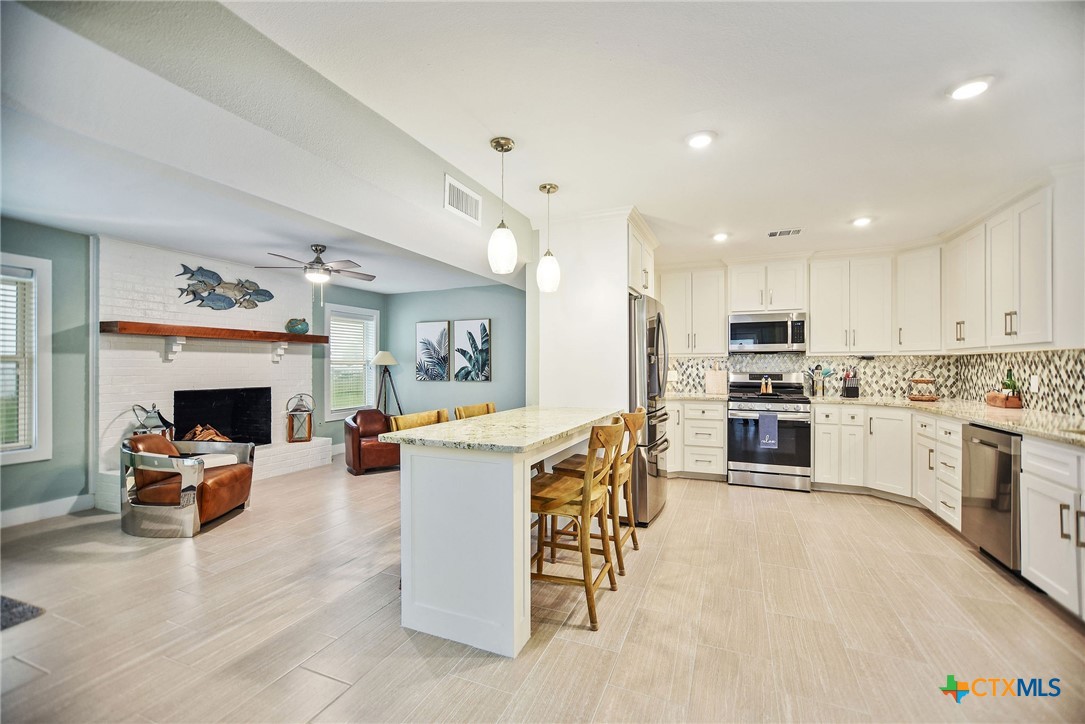 8 Las Brisas Place Port Lavaca, TX 77979 - Photo 12 of 48