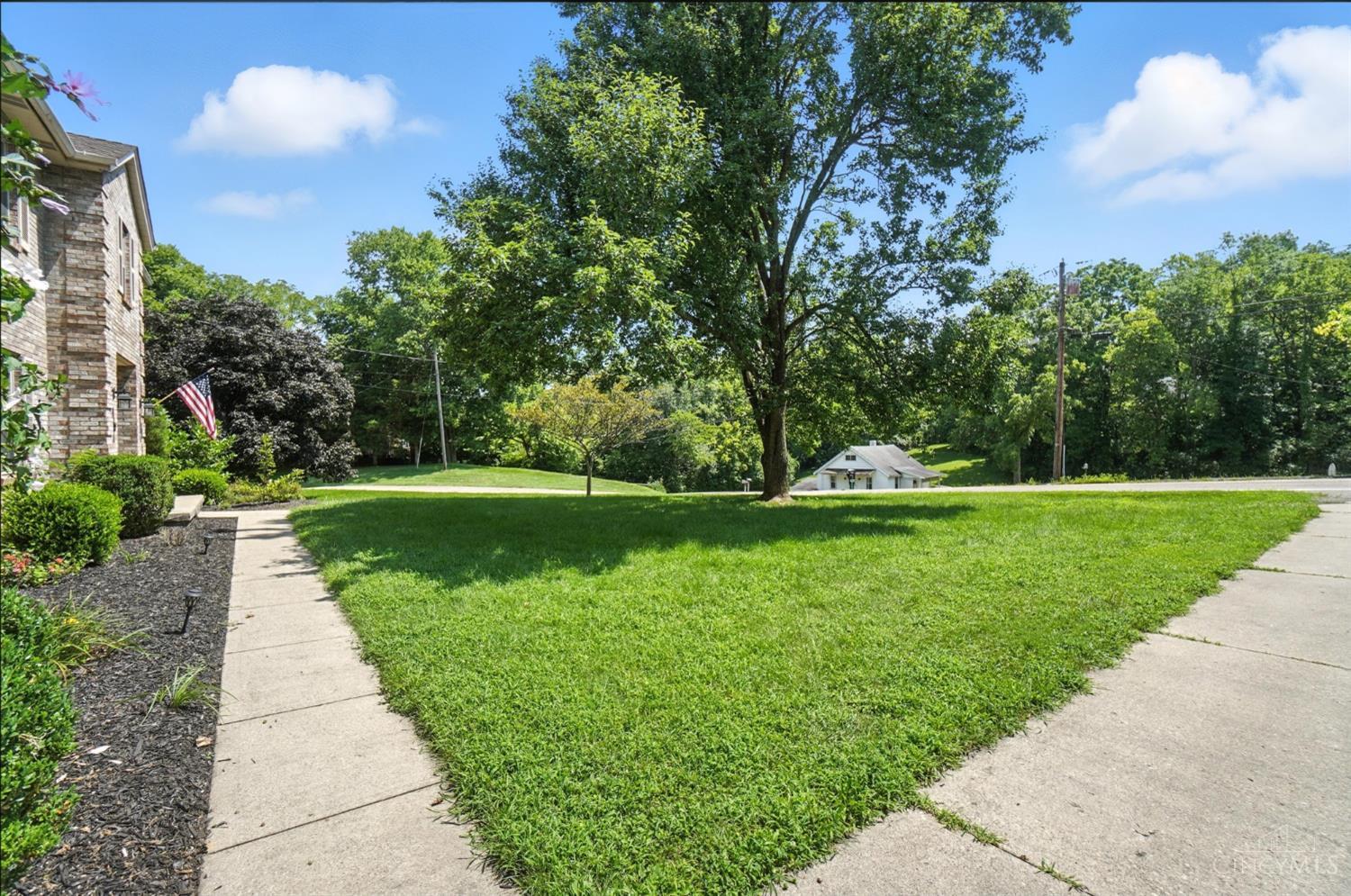 5819 Gaines Road Cincinnati, OH 45247 - Photo 8 of 69 Gallery Image 8