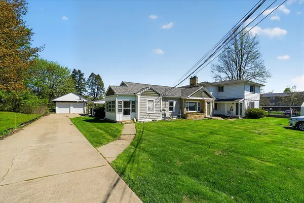 $379,000 | 176 Oakhurst Avenue, Kalamazoo, MI 49001