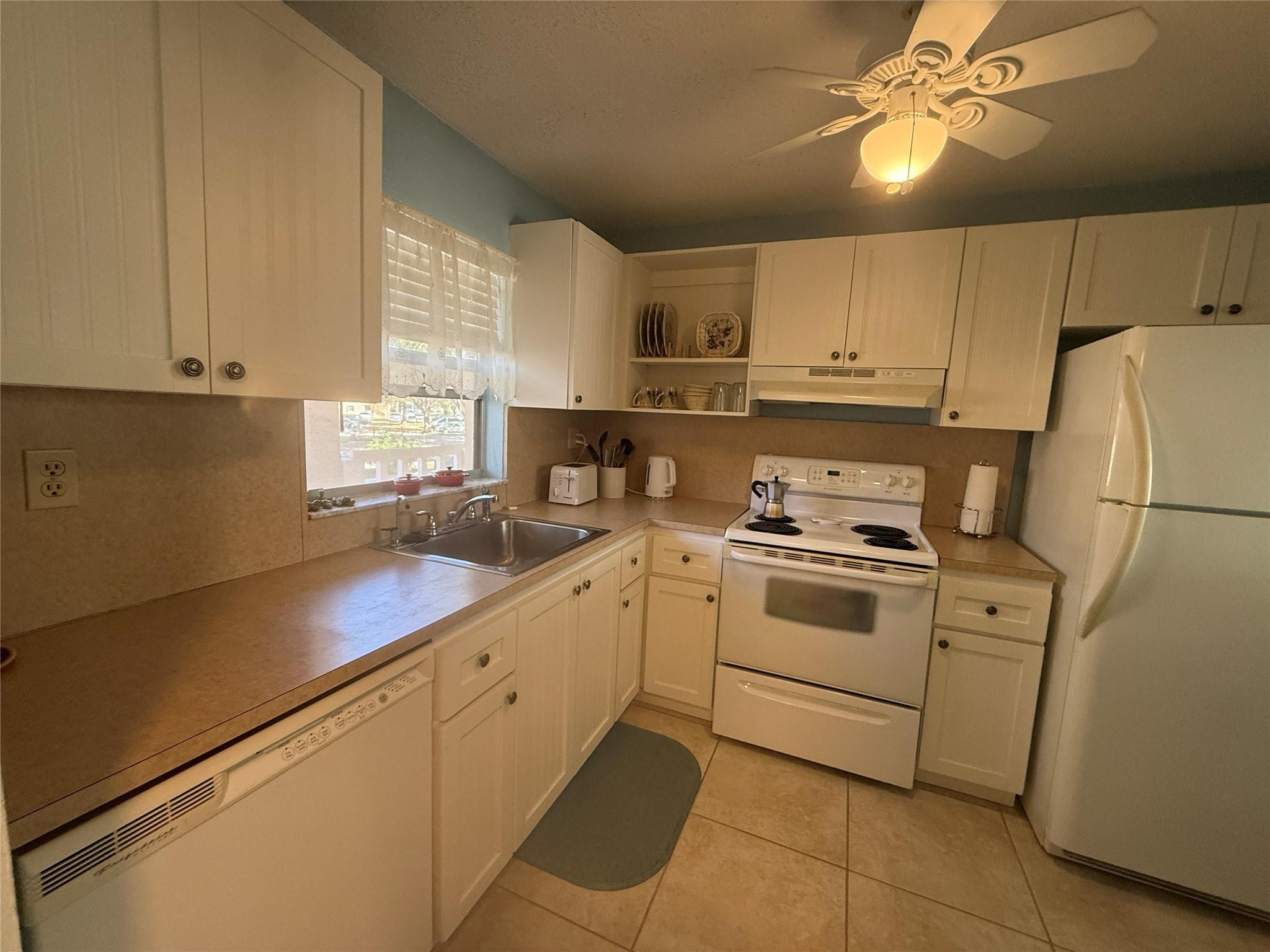 2761 North Pine Island Road, Unit 204 Sunrise, FL 33322 - Photo 8 of 39 Photo 8