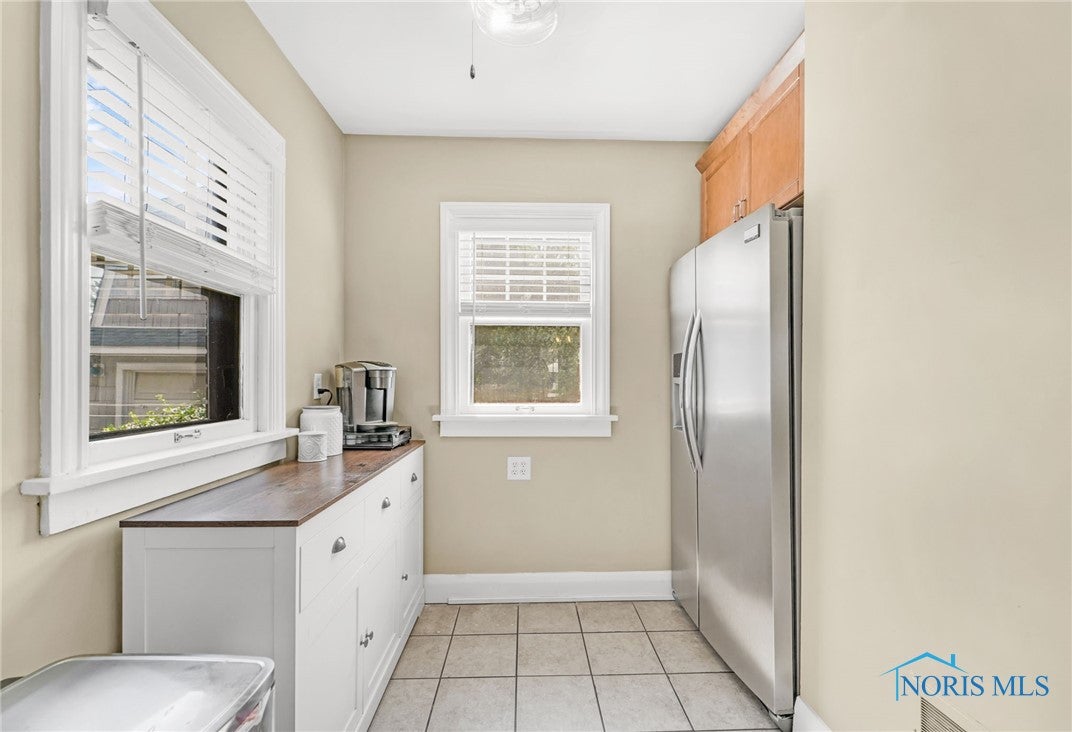3935 Garrison Road Toledo, OH 43613 - Photo 12 of 29 Kitchen