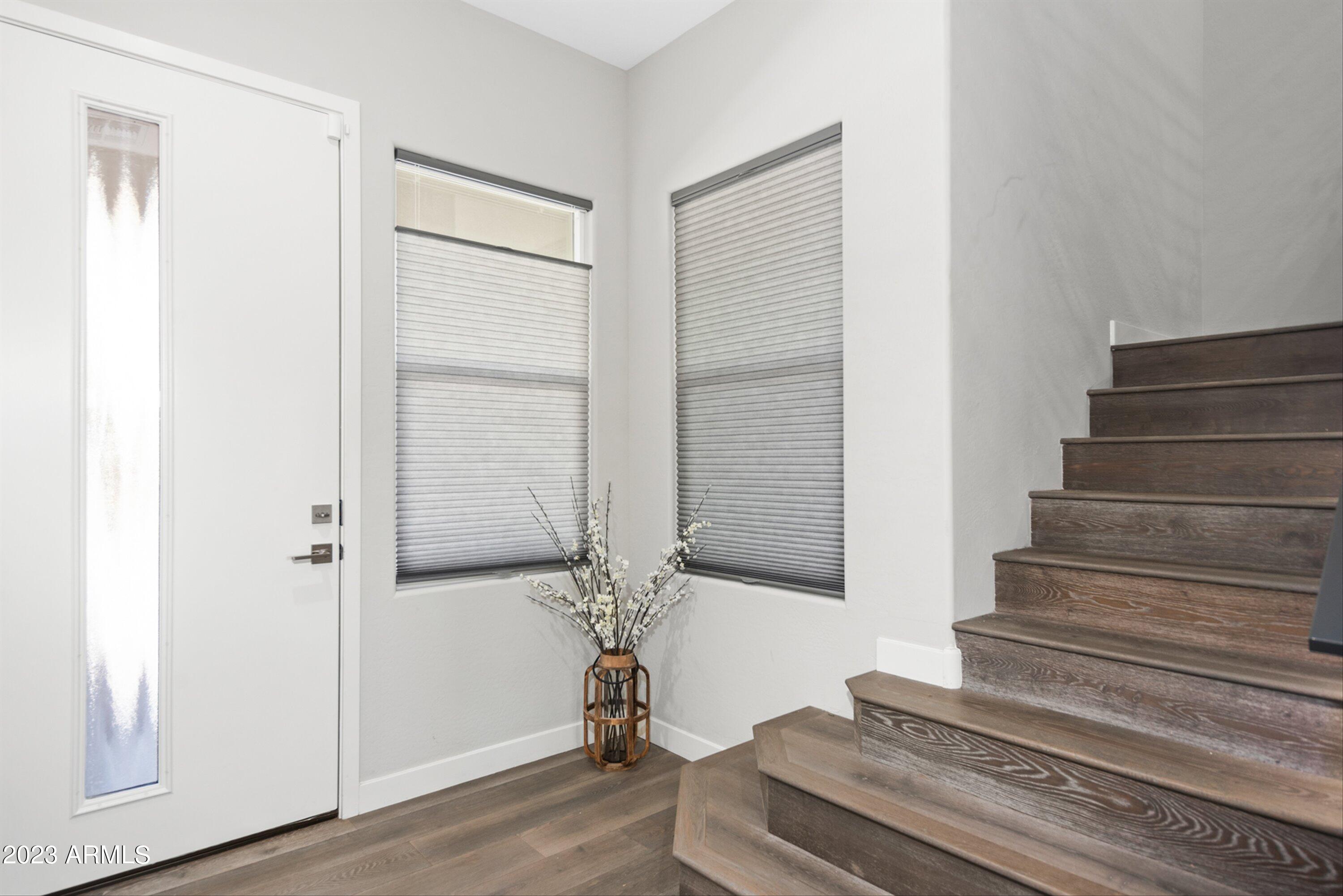 1555 East Ocotillo Road, Unit 8 Phoenix, AZ 85014 - Photo 26 of 54 Entryway