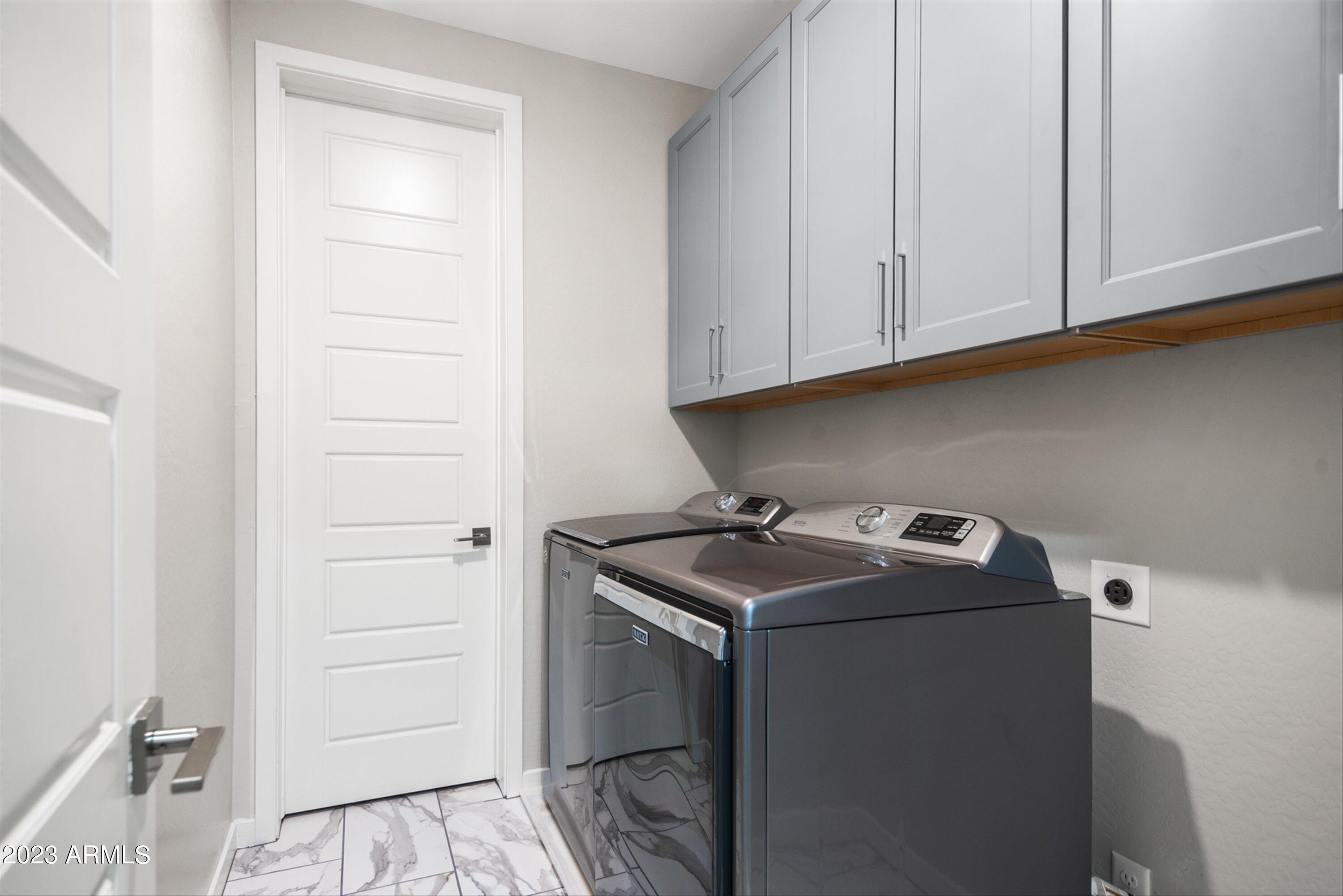 1555 East Ocotillo Road, Unit 8 Phoenix, AZ 85014 - Photo 39 of 54 Laundry Room