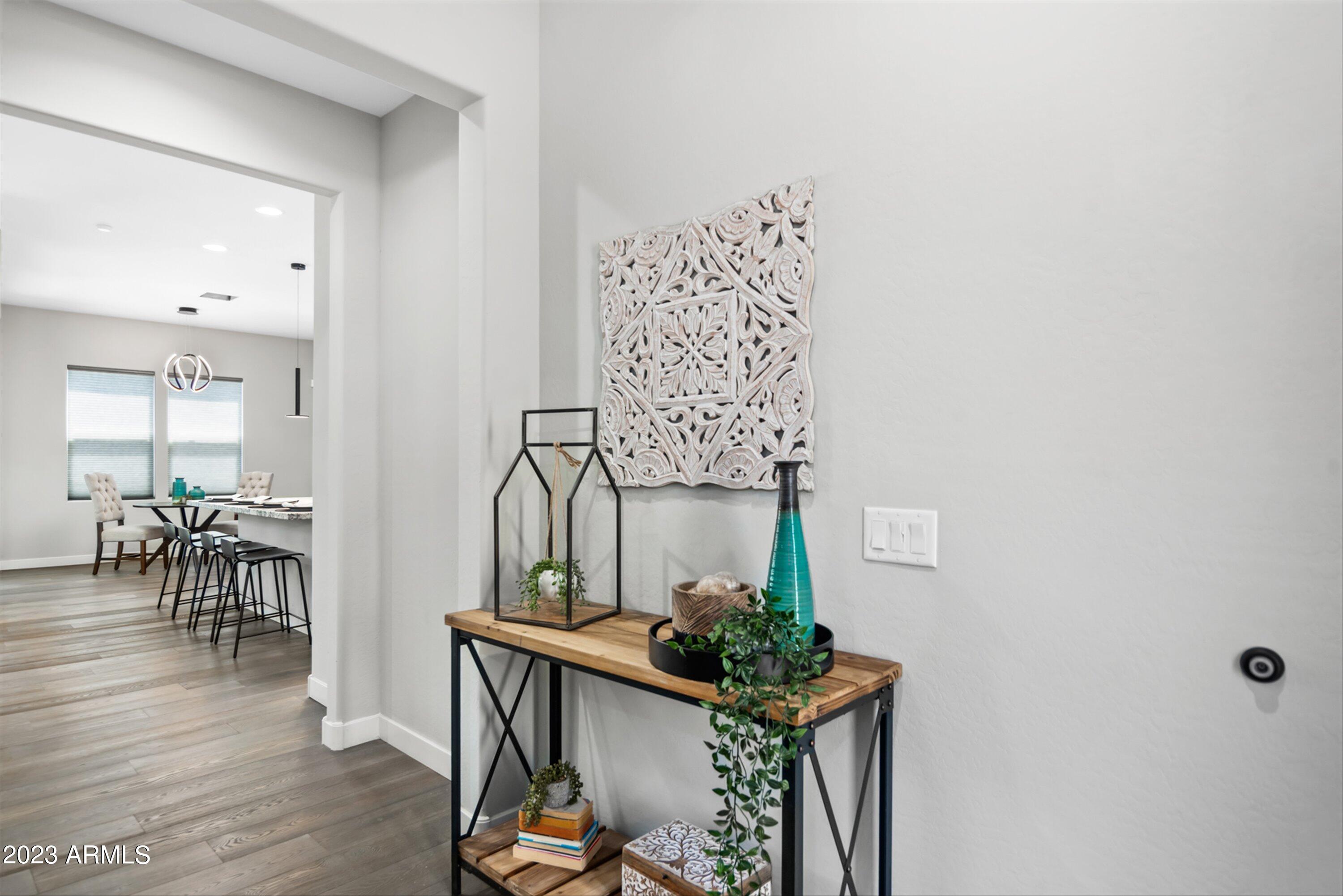 1555 East Ocotillo Road, Unit 8 Phoenix, AZ 85014 - Photo 10 of 54 Entryway