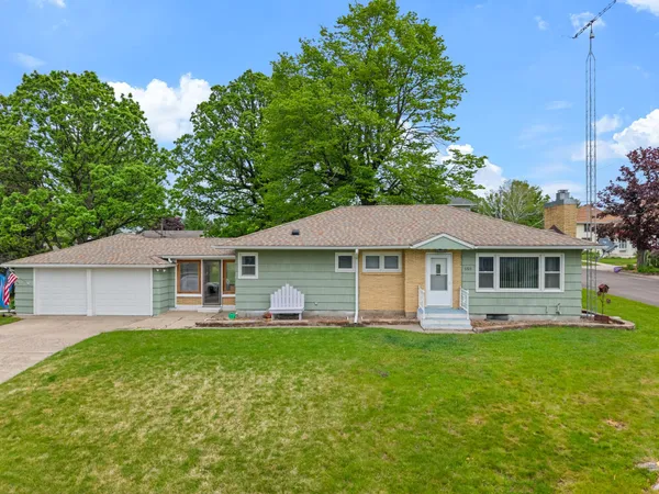 $260,000 | 150 2nd Avenue Southeast, Plainview, MN 55964
