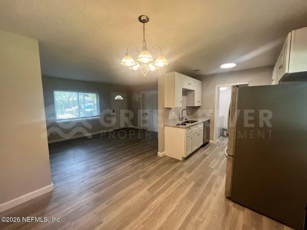 $1,700 | 6817 Camelot Road, Jacksonville, FL 32211