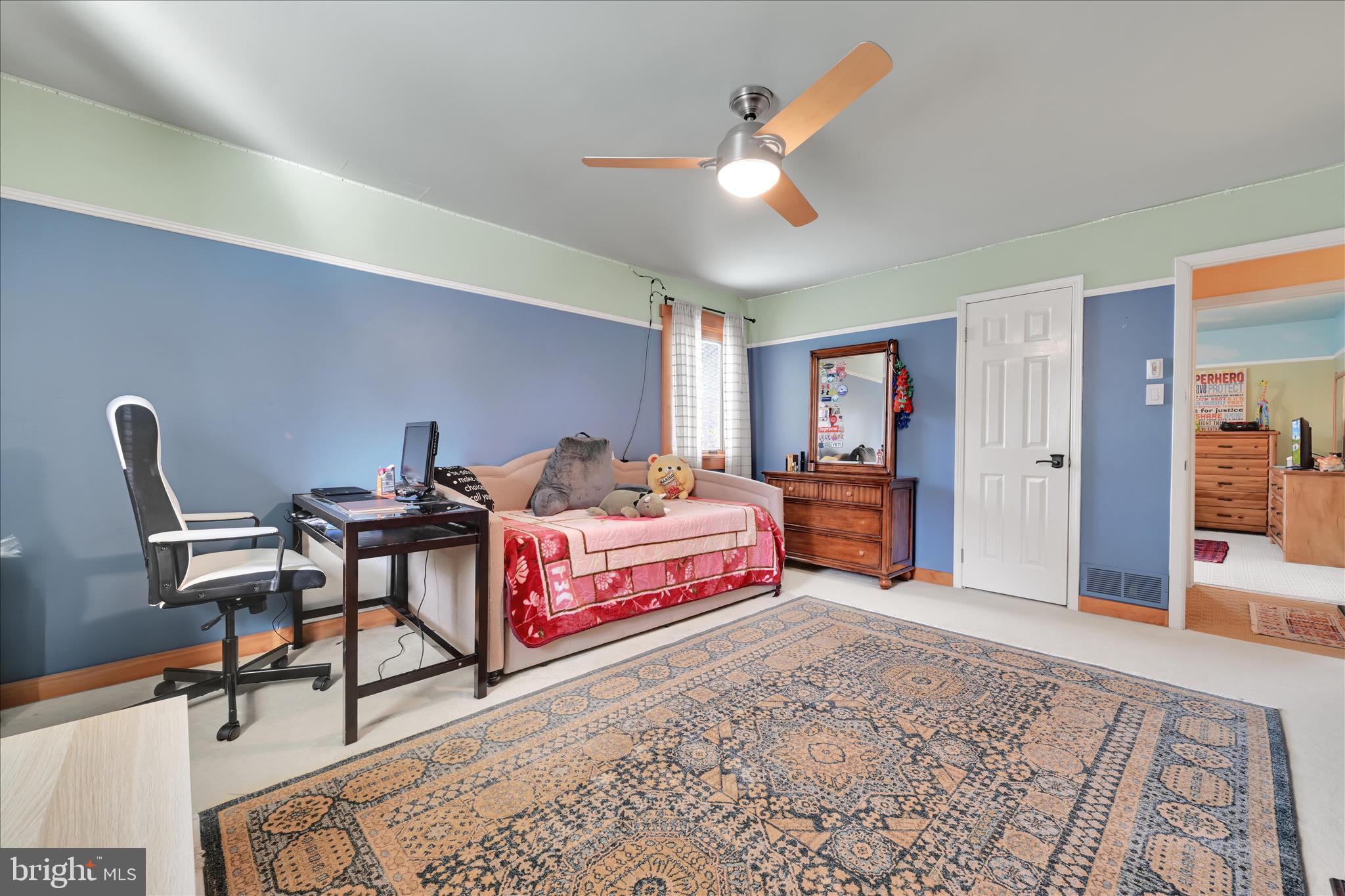 1118 Jarvis Lane Lansdale, PA 19446 - Photo 35 of 45 a bedroom with furniture and a lamp