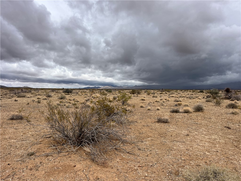 113 Truman Road Golden Valley, AZ 86413 - Photo 5 of 30 a view of ocean