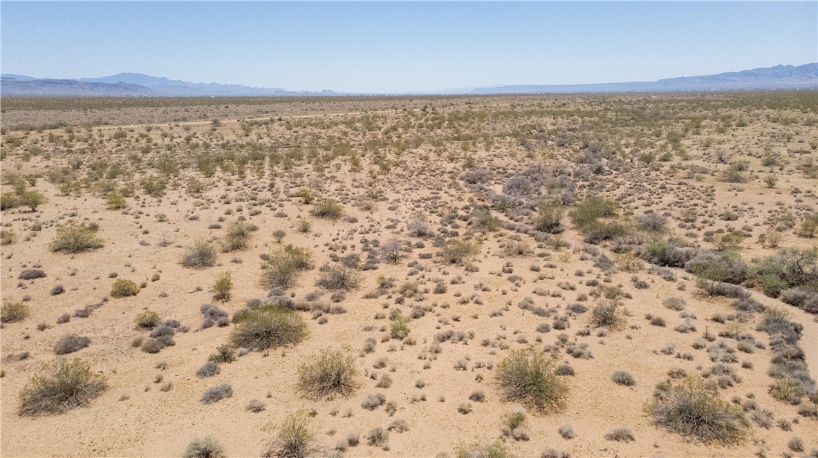 113 Truman Road Golden Valley, AZ 86413 - Photo 10 of 30