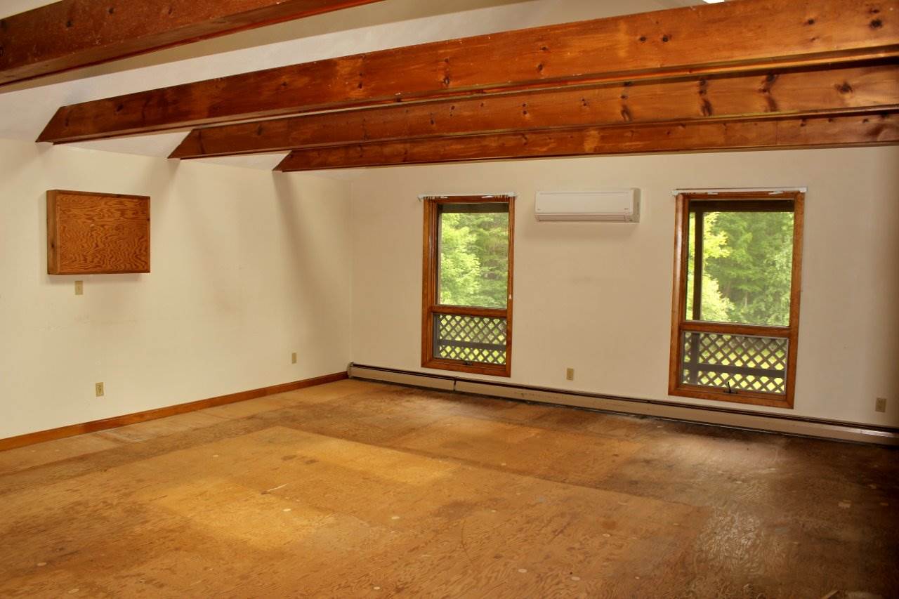 262 Scarboro Road Freedom, NH 03836 - Photo 5 of 17