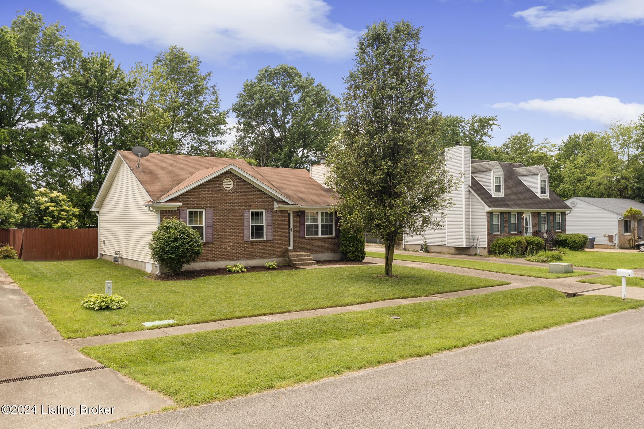 8318 Silver Fox Road Louisville, KY 40291 - Photo 34 of 35 Front exterior