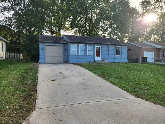 $185,000 | 1001 Northeast 45th Street, Kansas City, MO 64116