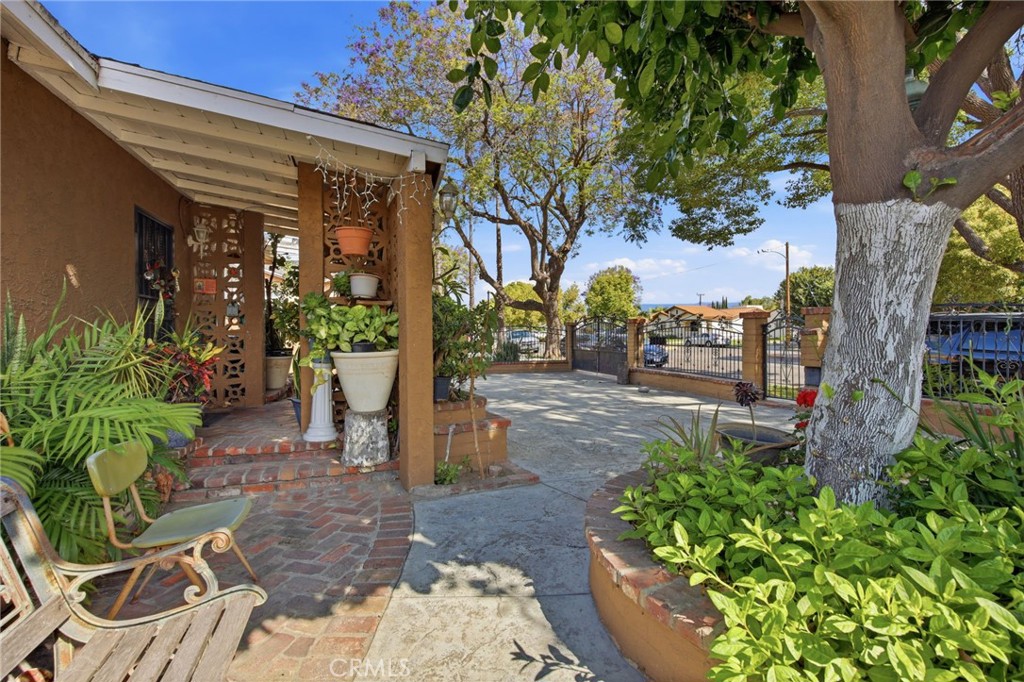 13054 Amar Road Baldwin Park, CA 91706 - Photo 5 of 52