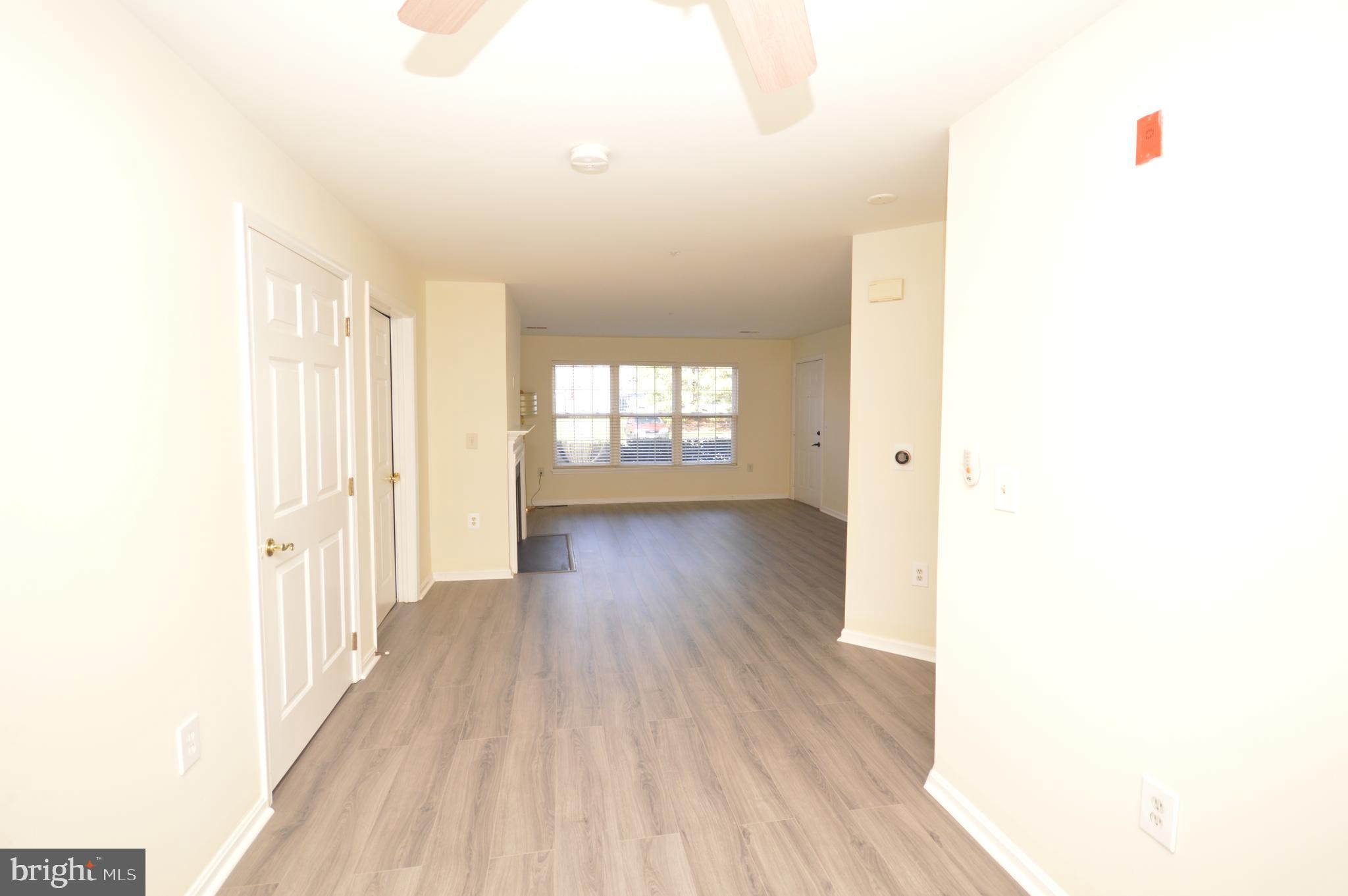 625 Constellation Square Southeast, Unit A Leesburg, VA 20175 - Photo 5 of 38