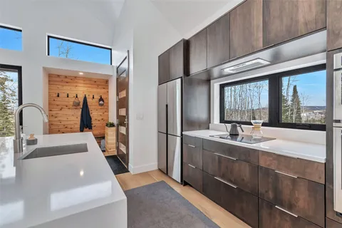 $1,250,000 | 24700 Lone Tooth Trail, Oak Creek, CO 80467