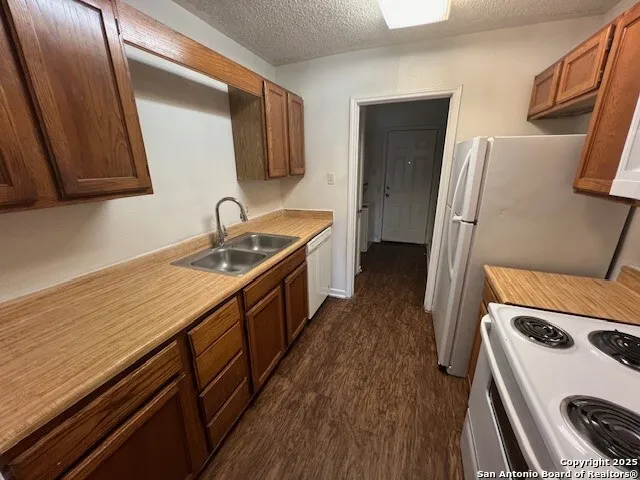 $995 | 202 Ash Drive, Unit 103, Converse, TX 78109
