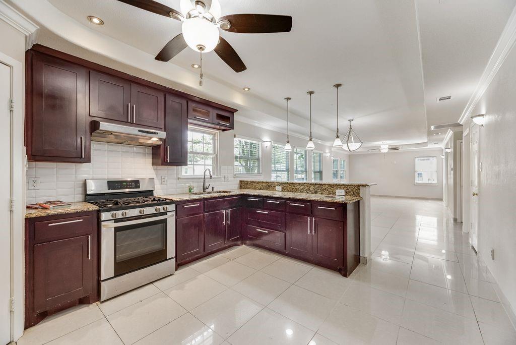 121 Dallas Drive Euless, TX 76039 - Photo 13 of 28