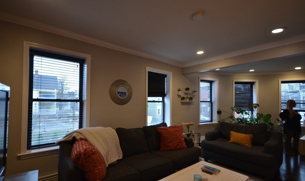 60 Florida Street, Unit 2 Boston, MA 02124 - Photo 4 of 25