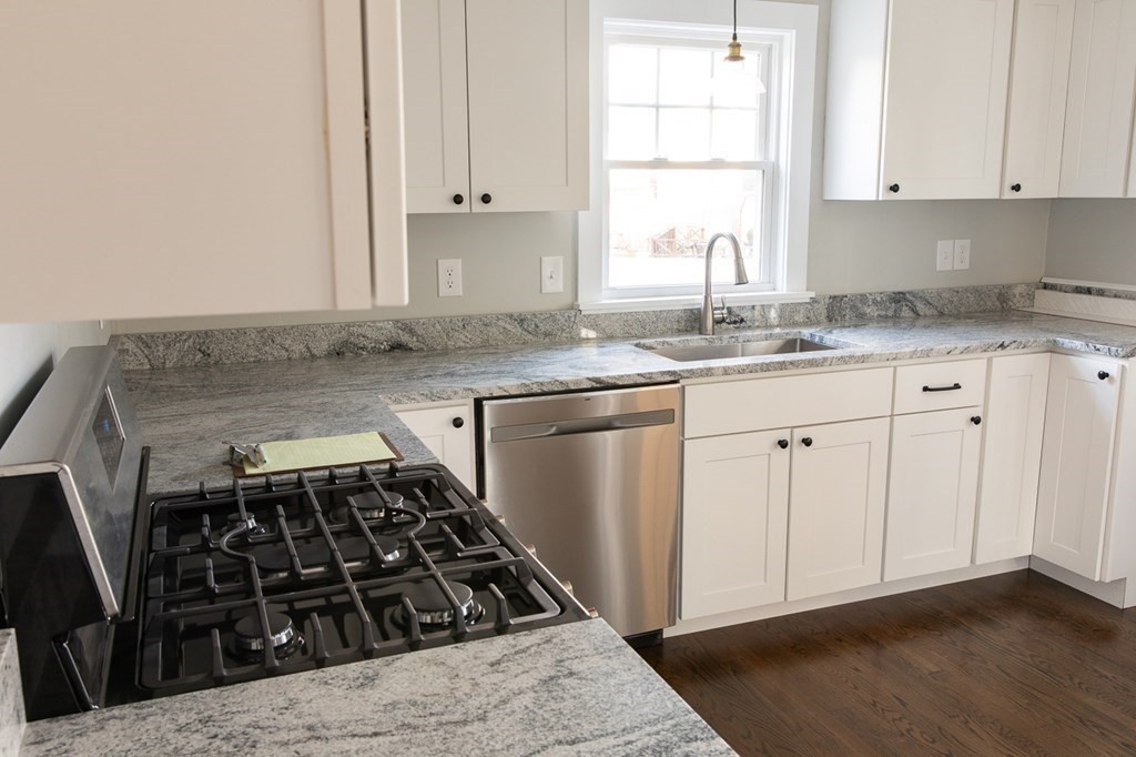 22 Cedar Circle Randolph, MA 02368 - Photo 9 of 21