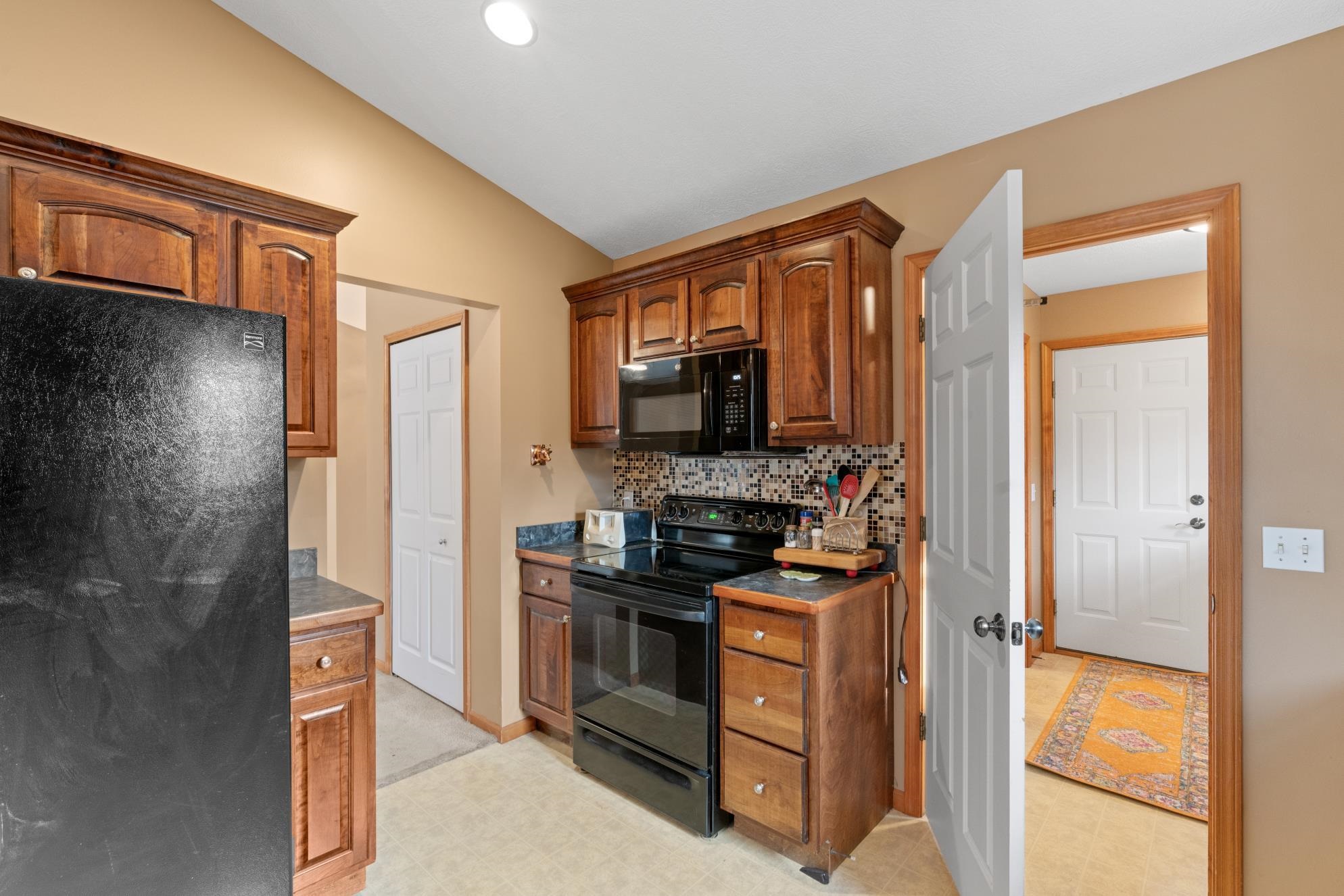 10372 Scribner Road Bancroft, MI 48414 - Photo 13 of 36 50162919-aff32e9c-f929-45d9-a59d-2dcbe38b2a58.JPG