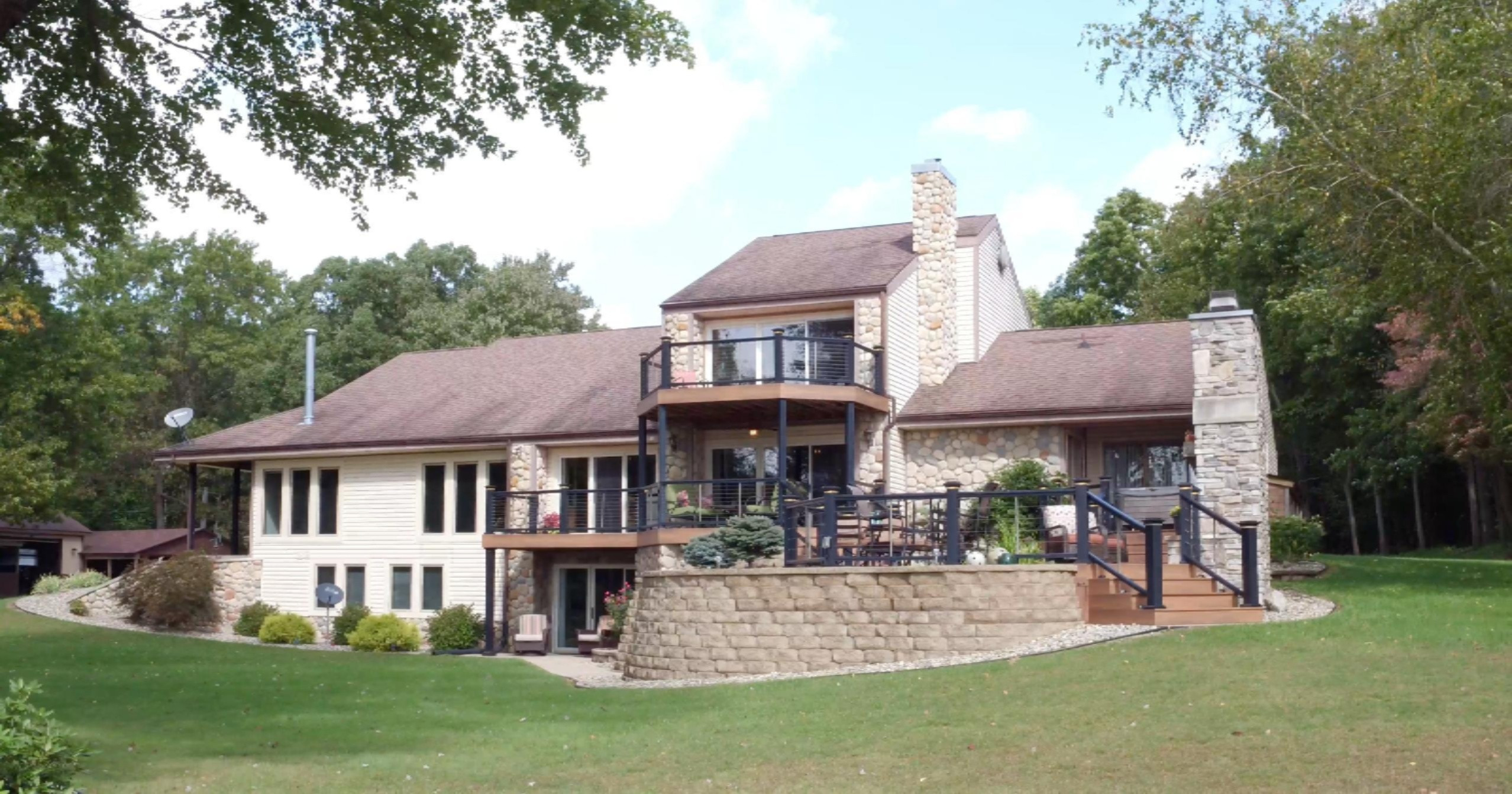 68410 Lane Road Edwardsburg, MI 49112 - Photo 3 of 54 10