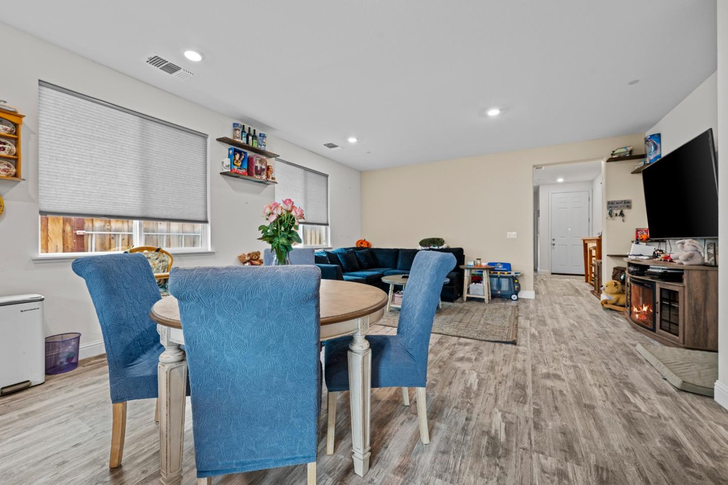 2875 Walker Way Hollister, CA 95023 - Photo 23 of 43