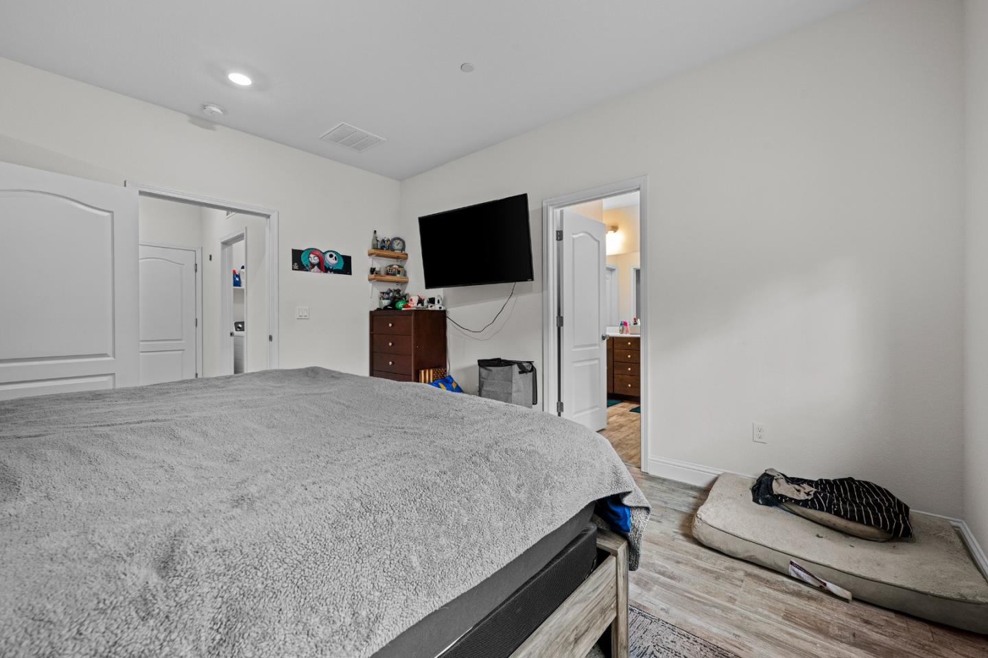 2875 Walker Way Hollister, CA 95023 - Photo 31 of 43