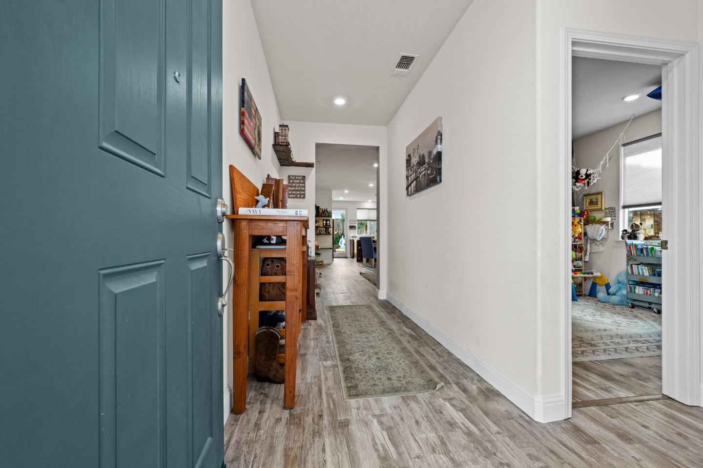 2875 Walker Way Hollister, CA 95023 - Photo 7 of 43