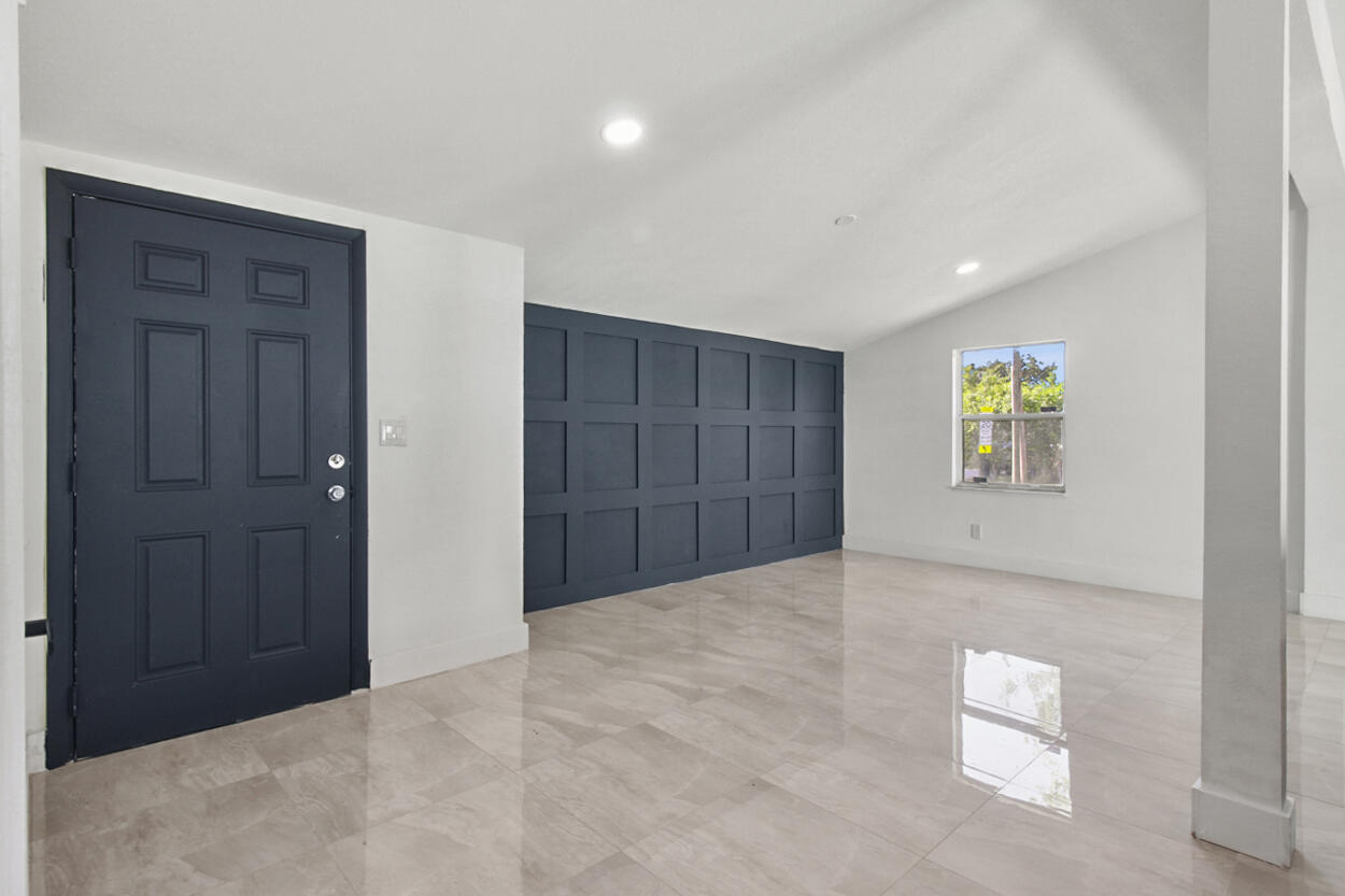 3779 Mackinac Road Lake Worth, FL 33462 - Photo 6 of 19 IMG_0112