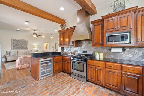 $340,000 | 11 Oakthorn Court, Youngsville, LA 70592