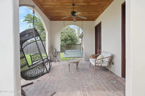 $340,000 | 11 Oakthorn Court, Youngsville, LA 70592