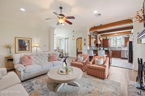 $340,000 | 11 Oakthorn Court, Youngsville, LA 70592