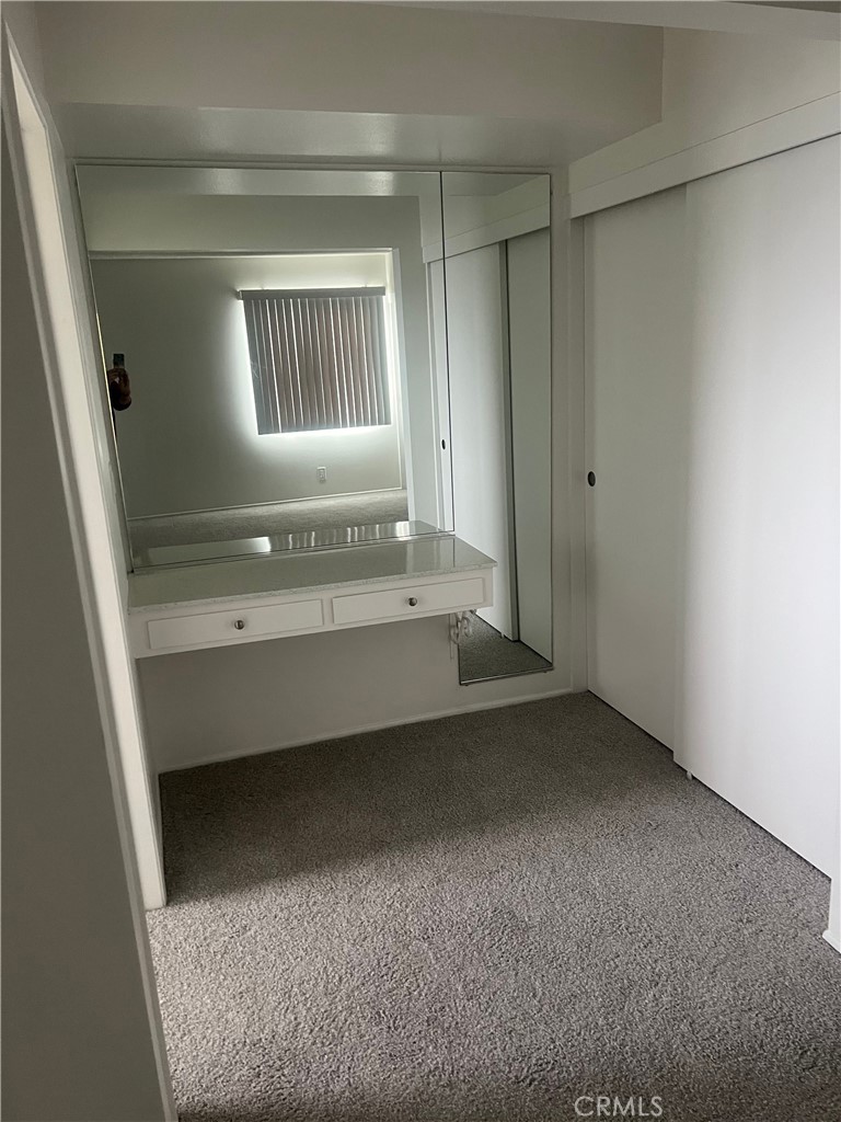 8721 Squires Circle Huntington Beach, CA 92646 - Photo 35 of 43 a view of room with window