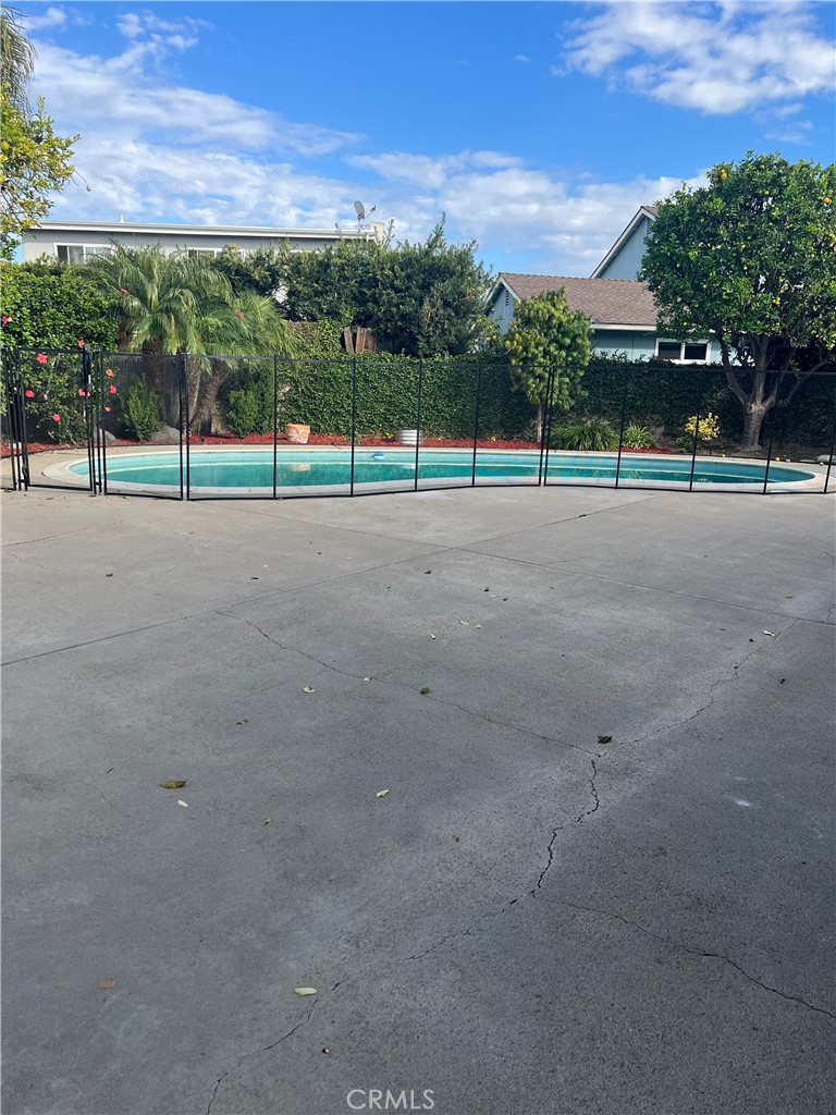 8721 Squires Circle Huntington Beach, CA 92646 - Photo 40 of 43 a view of a outdoor space