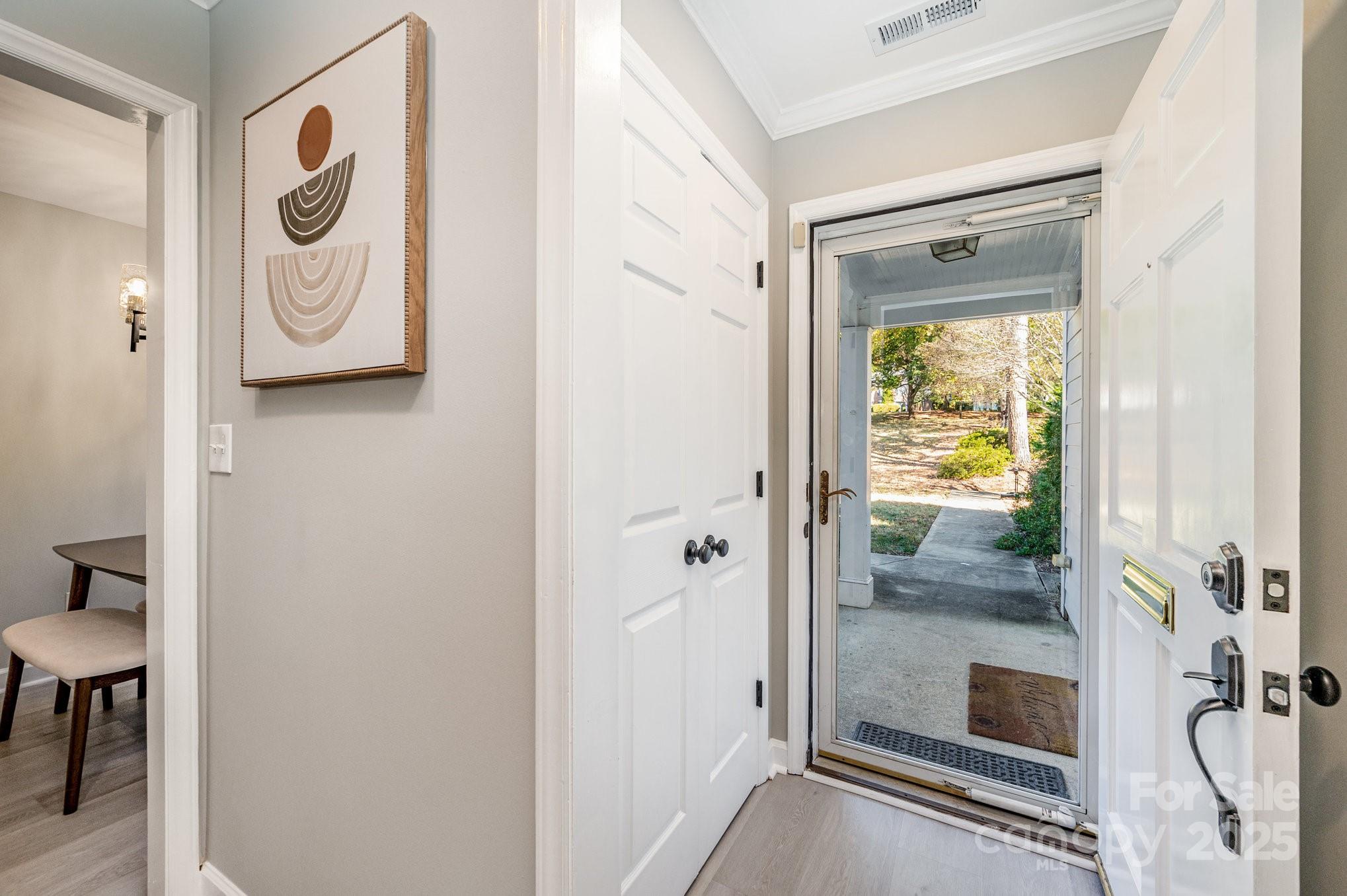 7047 Quail Hill Road Charlotte, NC 28210 - Photo 6 of 29