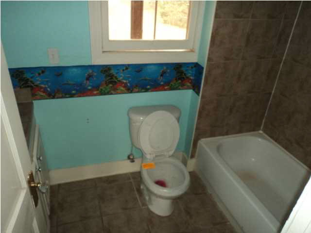 3916 Henderson Road Jackson, MS 39272 - Photo 17 of 19 Bathroom 2.