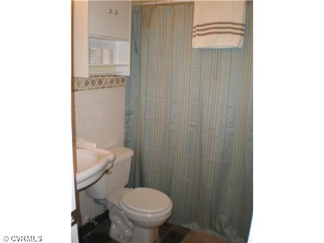 3109 North Parham Road, Unit 18 Henrico, VA 23294 - Photo 10 of 12 Other - Very pretty ceramic tile accents in bathroom