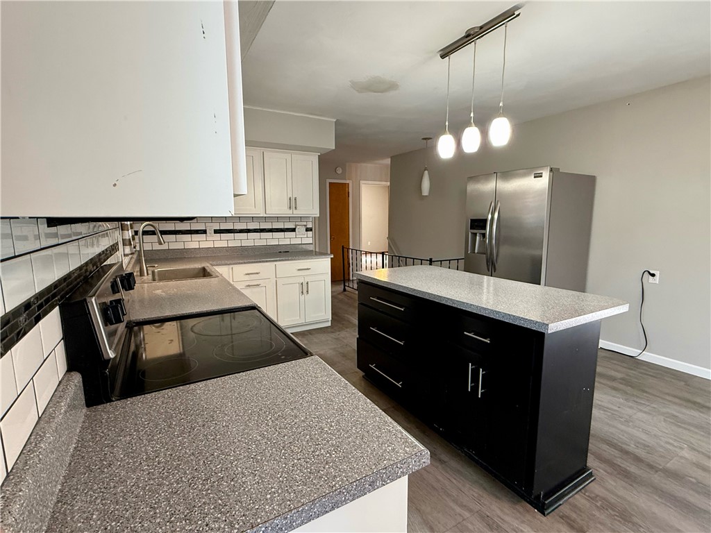 1202 Florida Avenue Decatur, IL 62521 - Photo 4 of 16 Kitchen