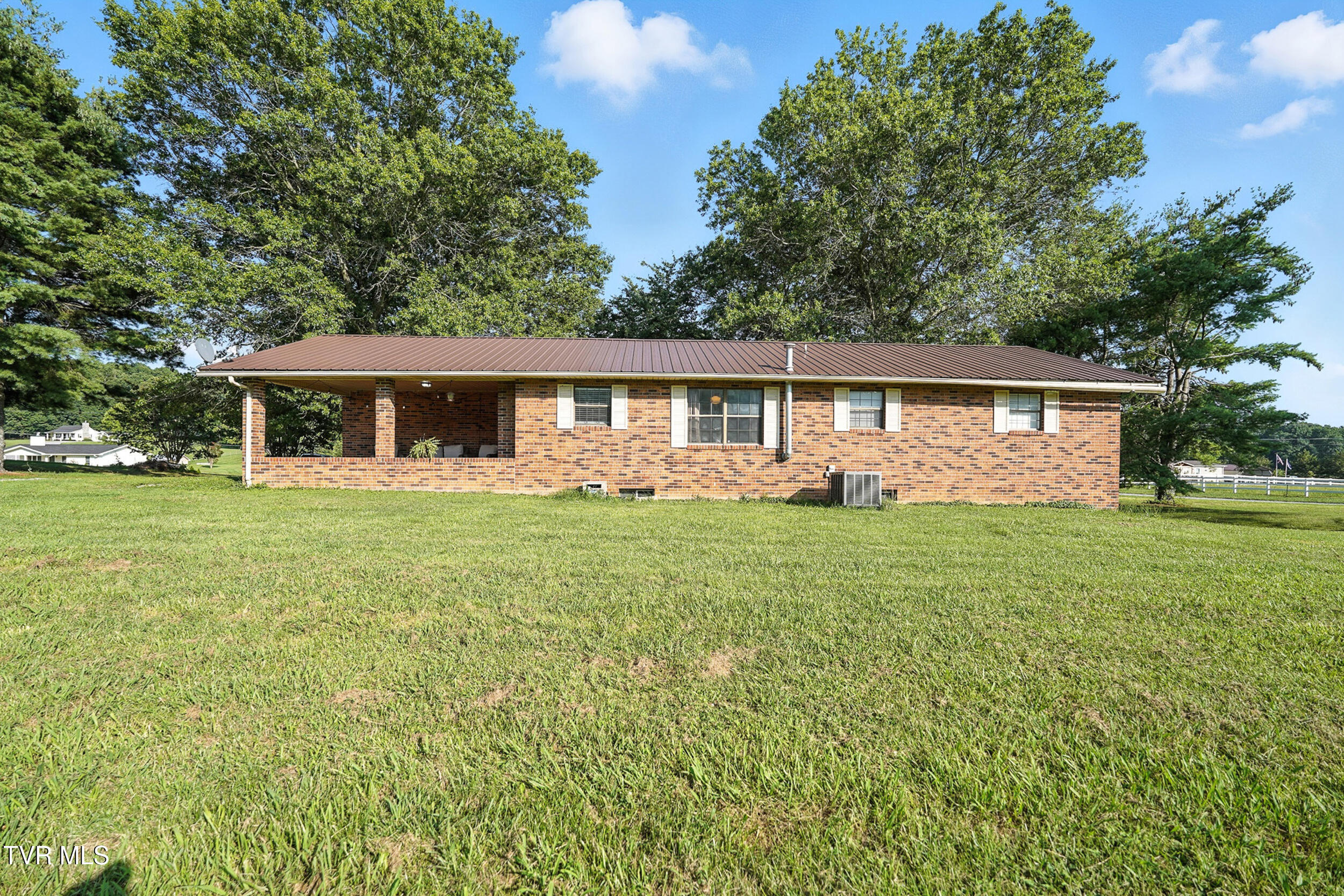 129 Glendale Road Limestone, TN 37681 - Photo 29 of 43 31_dsc01810
