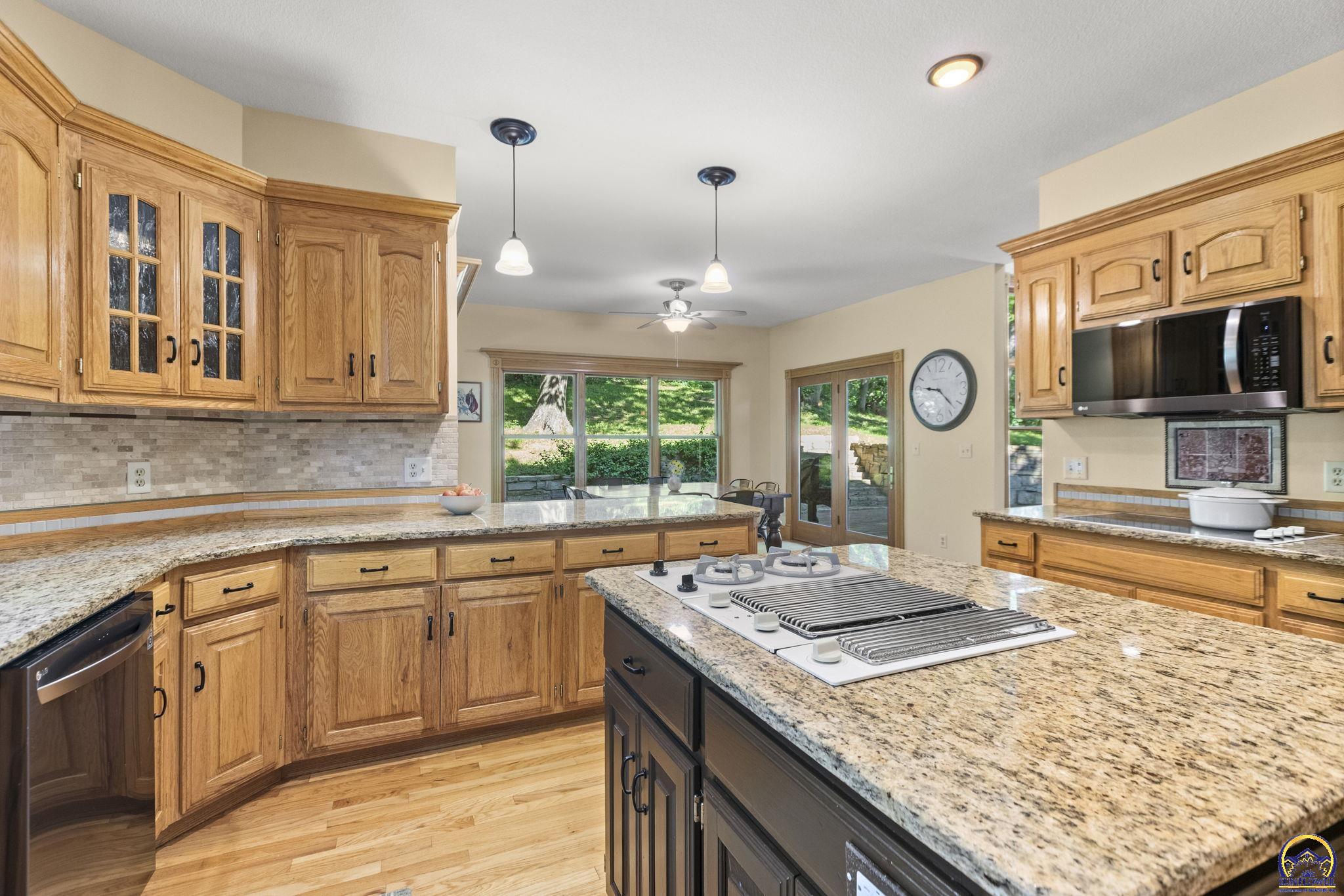 529 East 1700th Road Baldwin City, KS 66006 - Photo 7 of 97 Gas cooktop