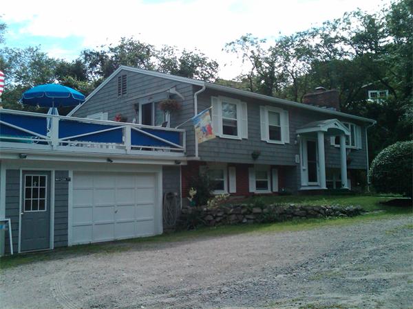 39 Cliff Road Gloucester, MA 01930 - Photo 1 of 19 Gallery Image 1
