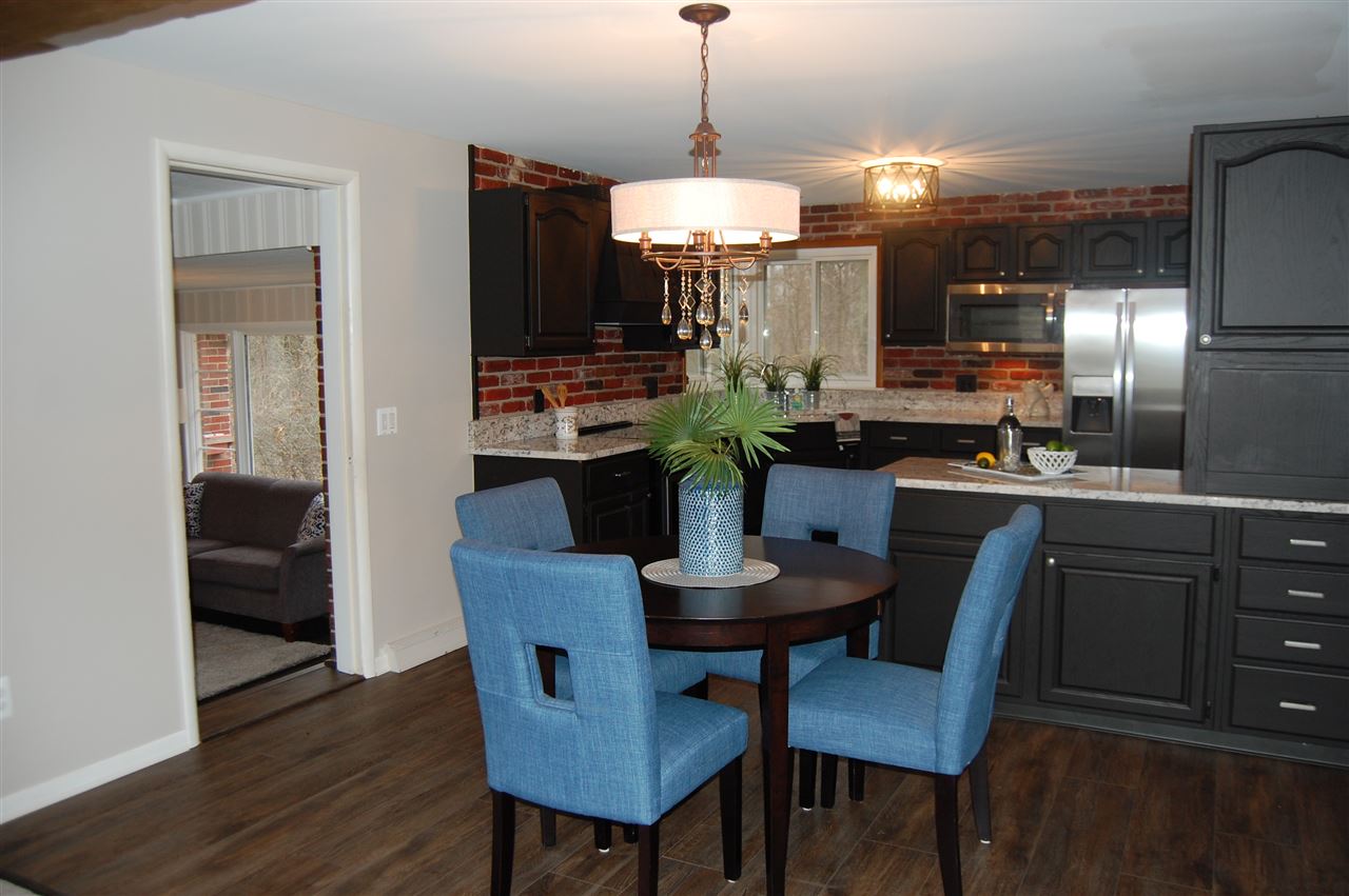 545 Whims Lane Rochester, MI 48306 - Photo 9 of 31 Kitchen