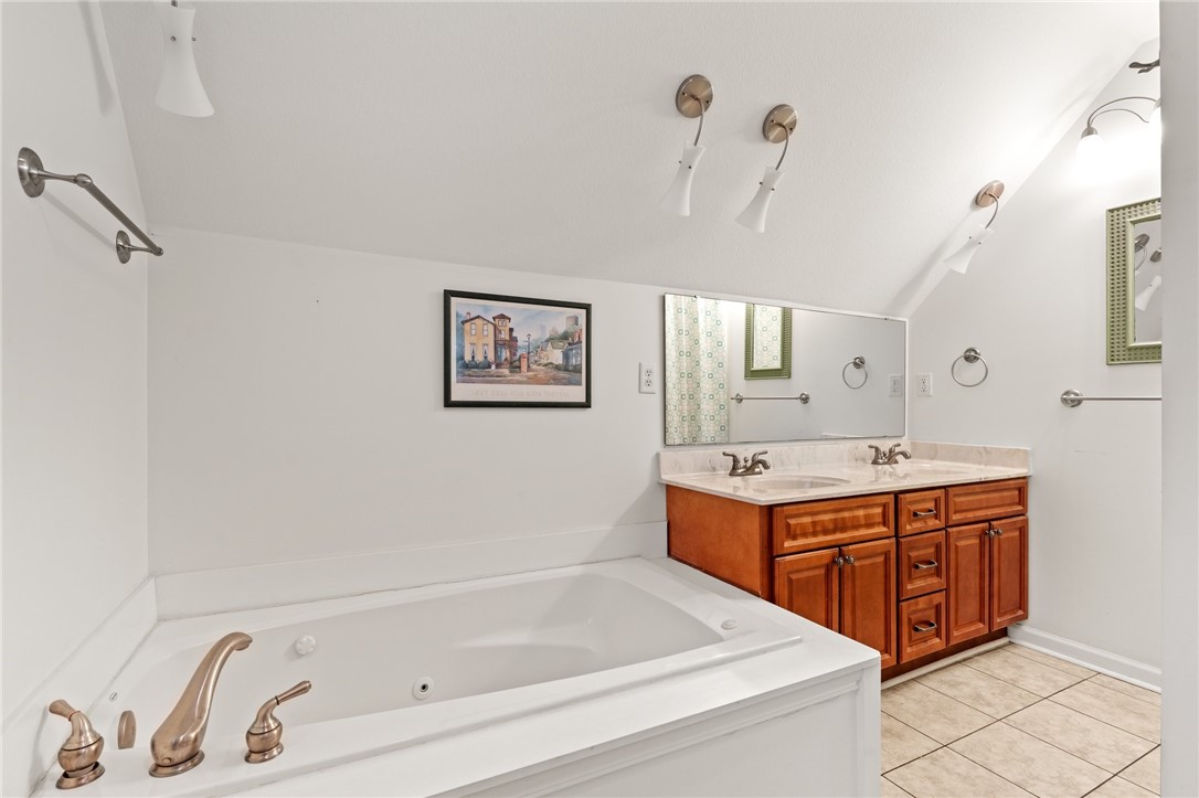 211 Rowland Road Anderson, SC 29625 - Photo 26 of 37 Master Bath Upstairs