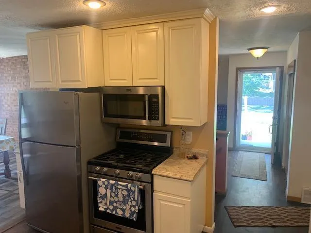 $379,000 | 2221 Texas Avenue South, St. Louis Park, MN 55426