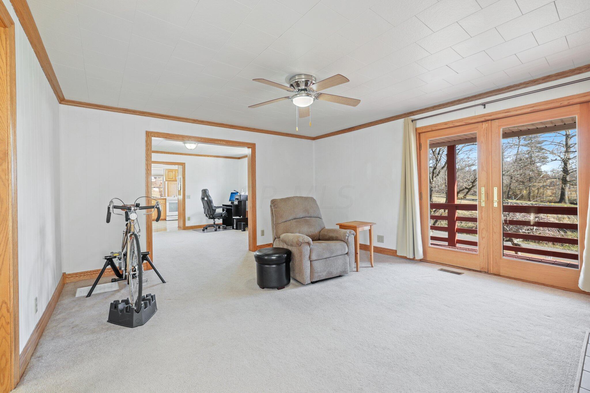 865 Cemetery Road New Lexington, OH 43764 - Photo 19 of 46 Living Room