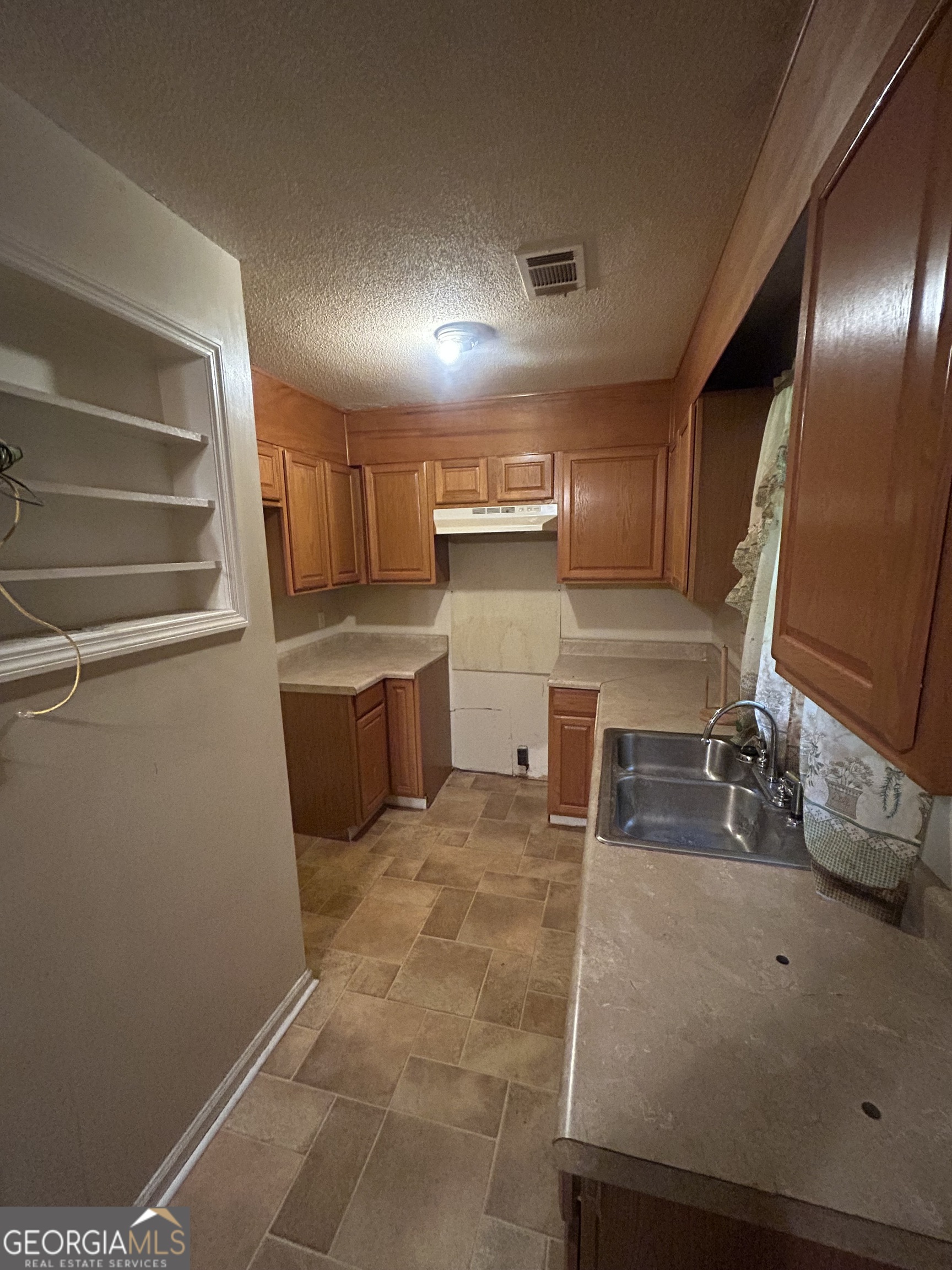 1031 King Circle Perry, GA 31069 - Photo 3 of 7